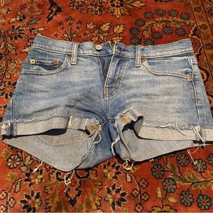 Low rise shorts